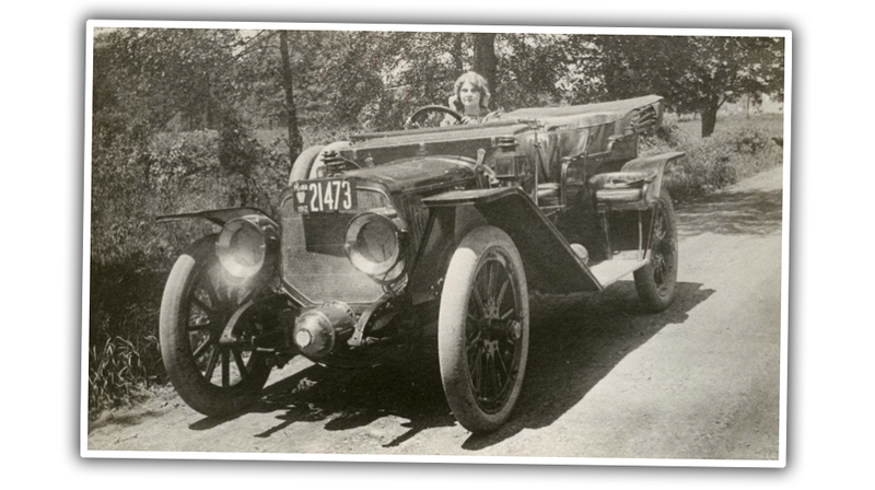 Photo: Wisconsin Center for Film and Theater Research. Also, is that an early add-on starter motor in front?